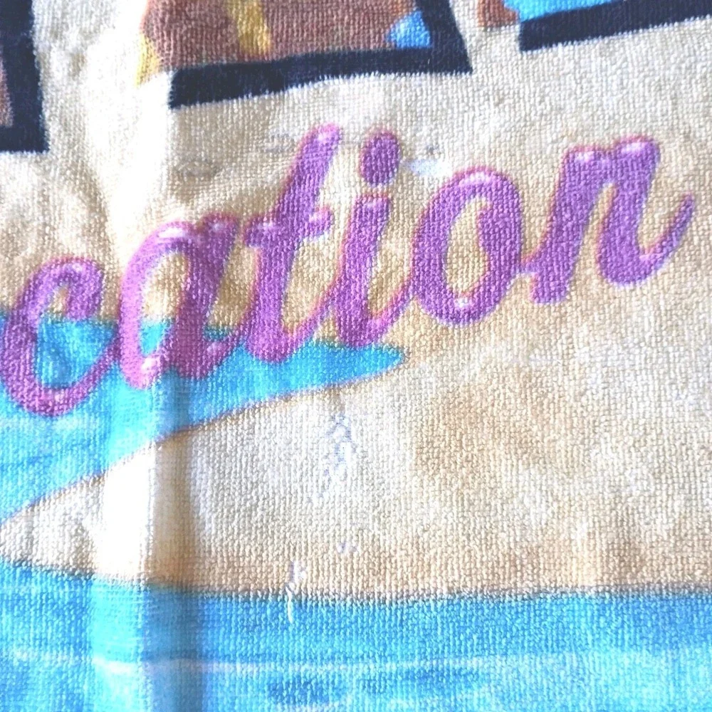 Vintage Disney‎ Family Vacation Beach Water Park Swimming Towel Used Condition